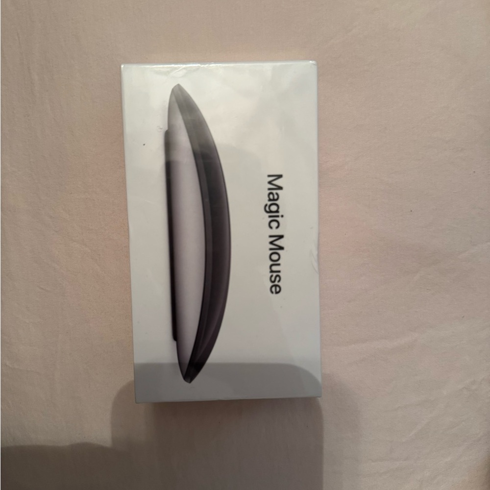 Apple Magic Mouse in White and Gray
